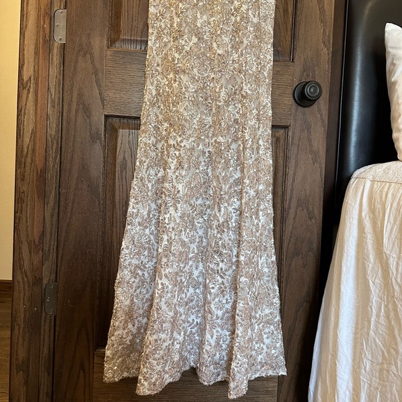 NWT City Studio Gorgeous full length formal dress - Picture 5 of 8